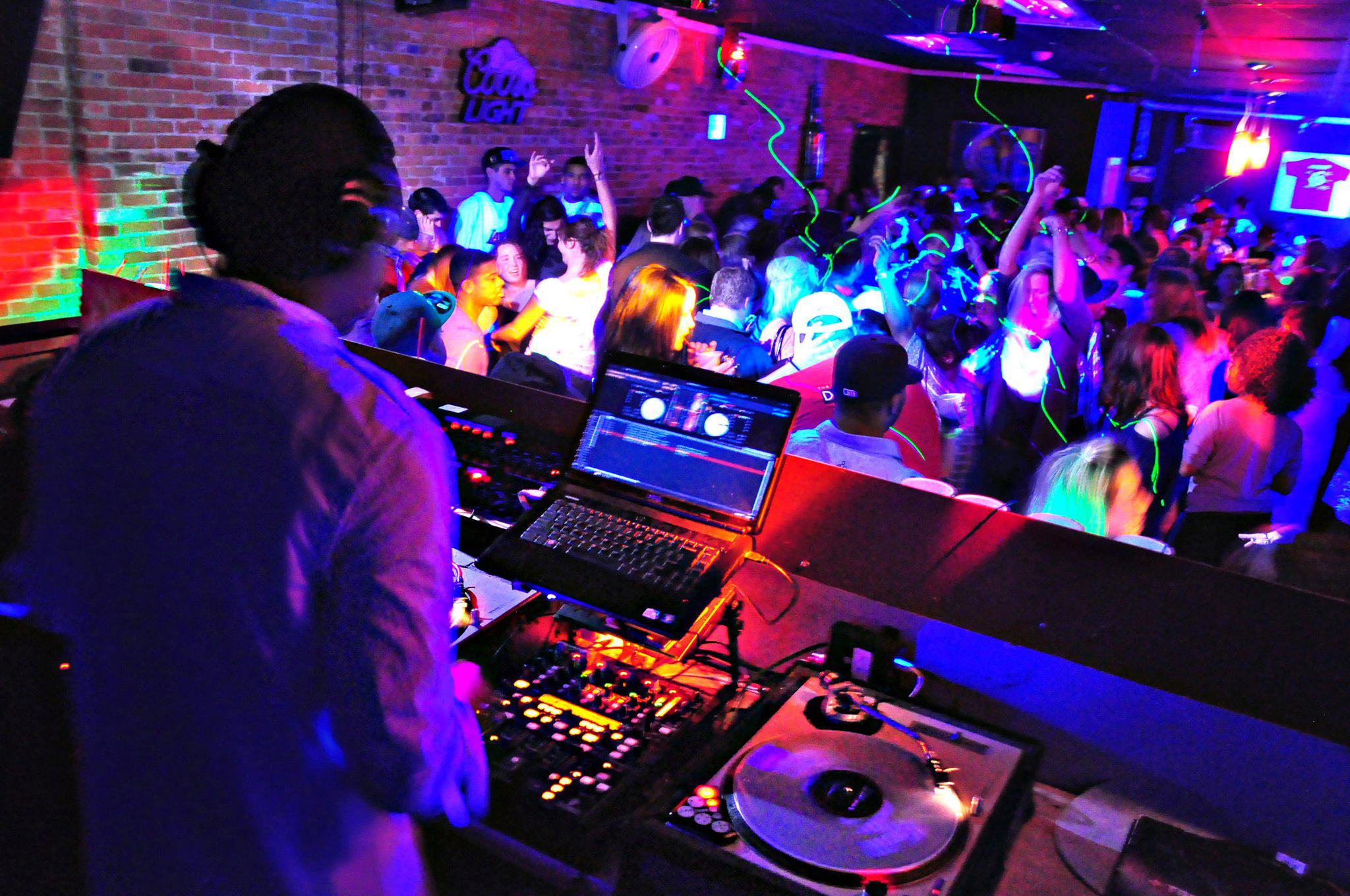 Dreams Banquet DJ Party